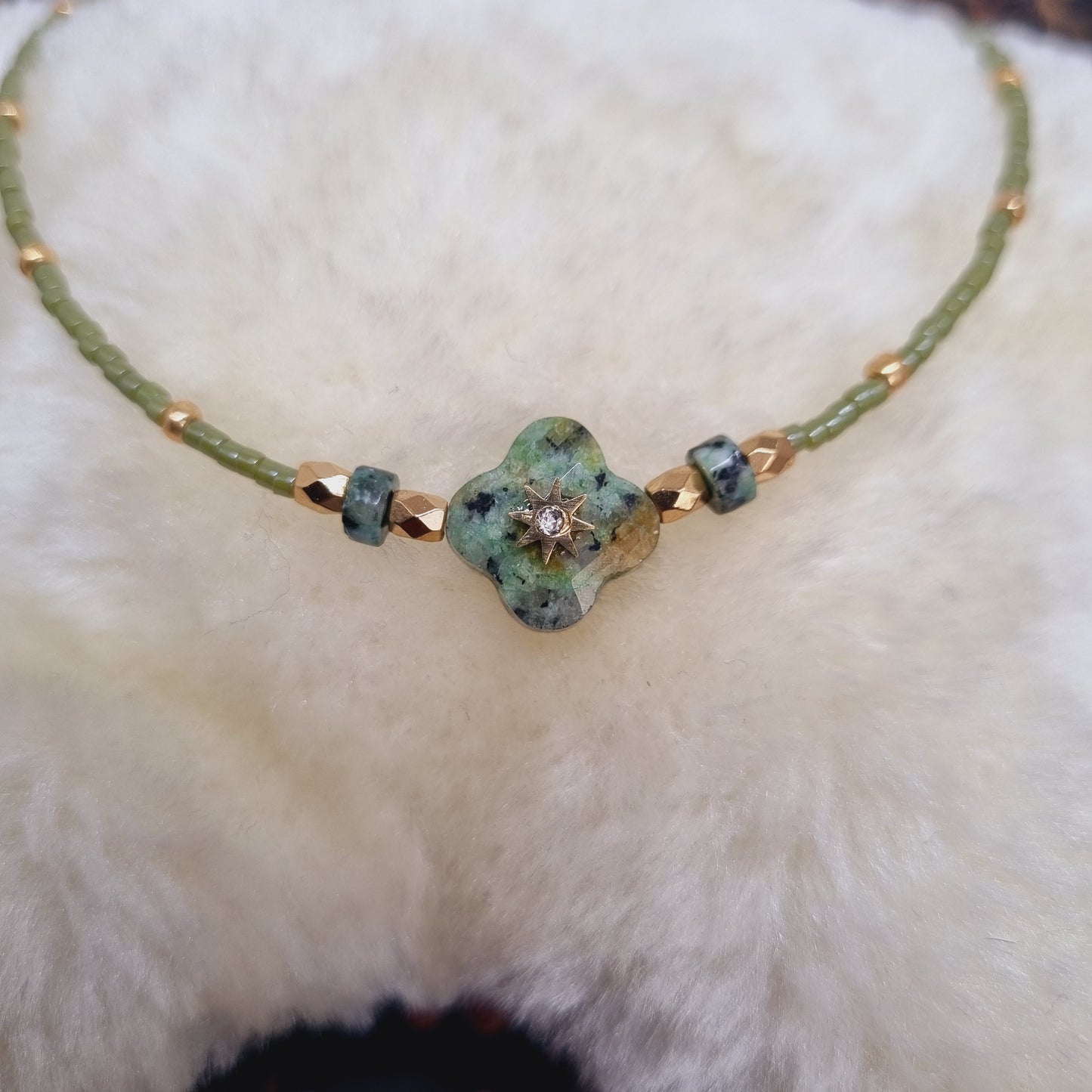 Collier de perles turquoise africaine et zirconium COLINE