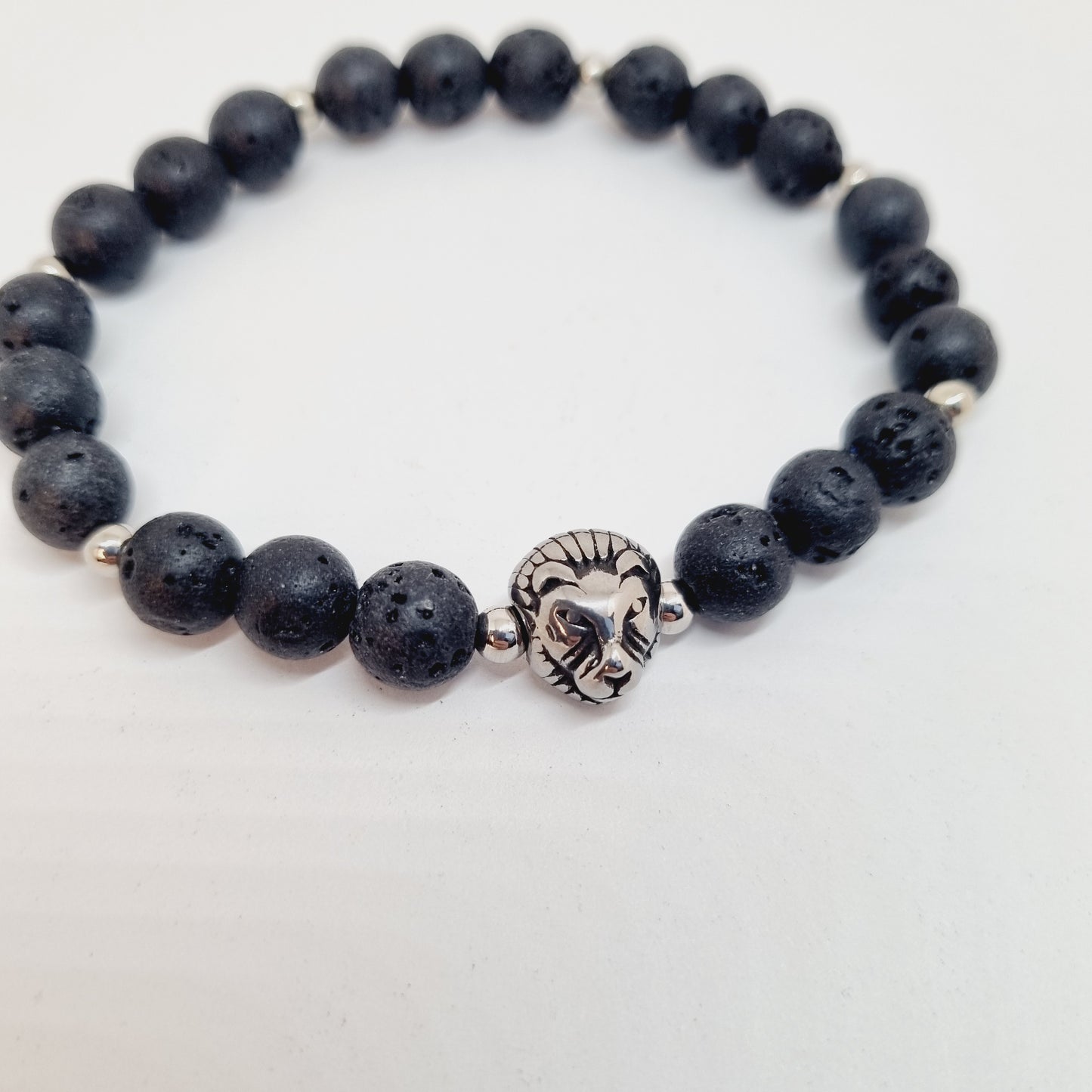 Bracelet perles de lave homme Lion