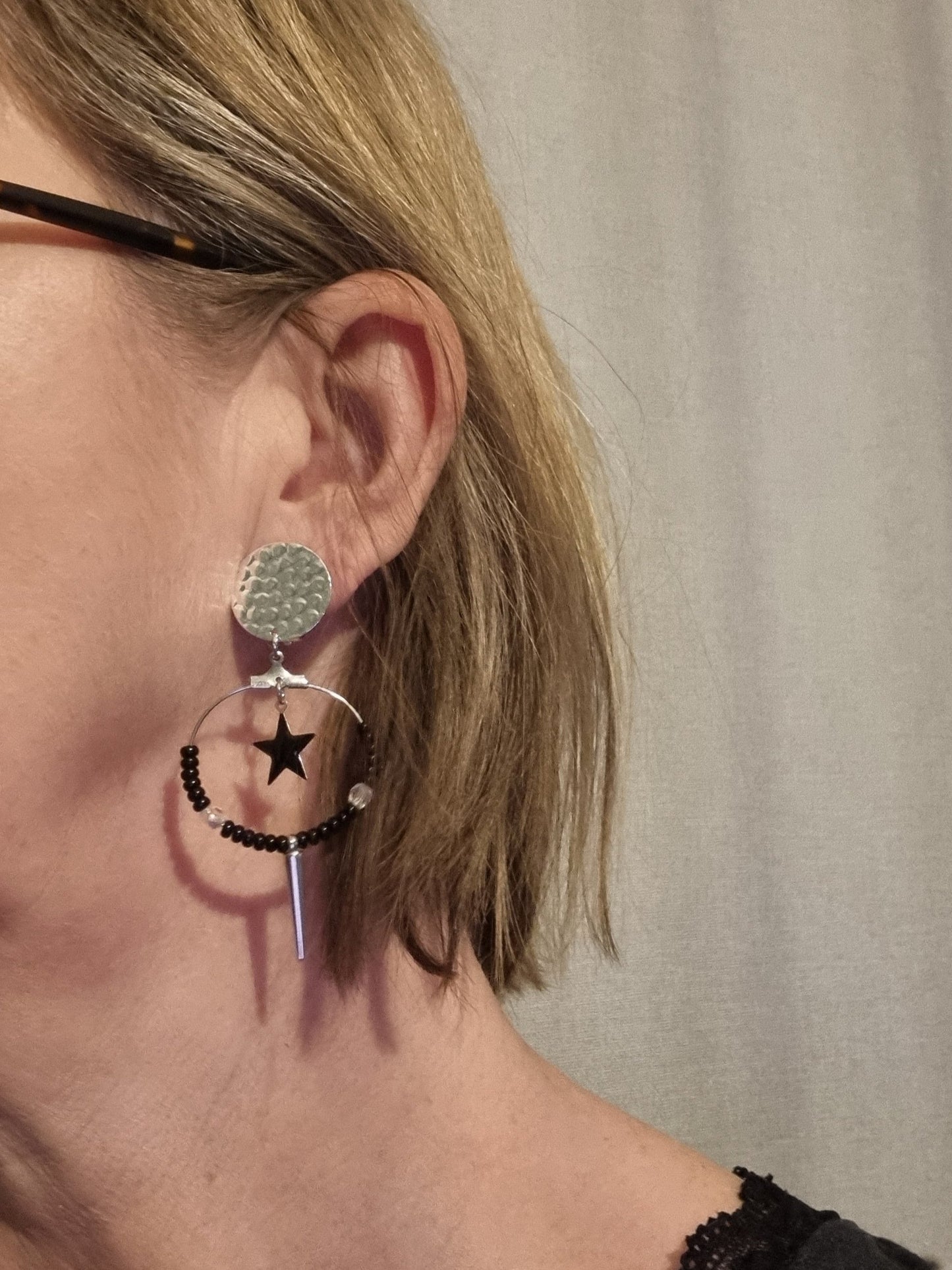 Clips d'oreilles argent et acier étoile noire Bernadette
