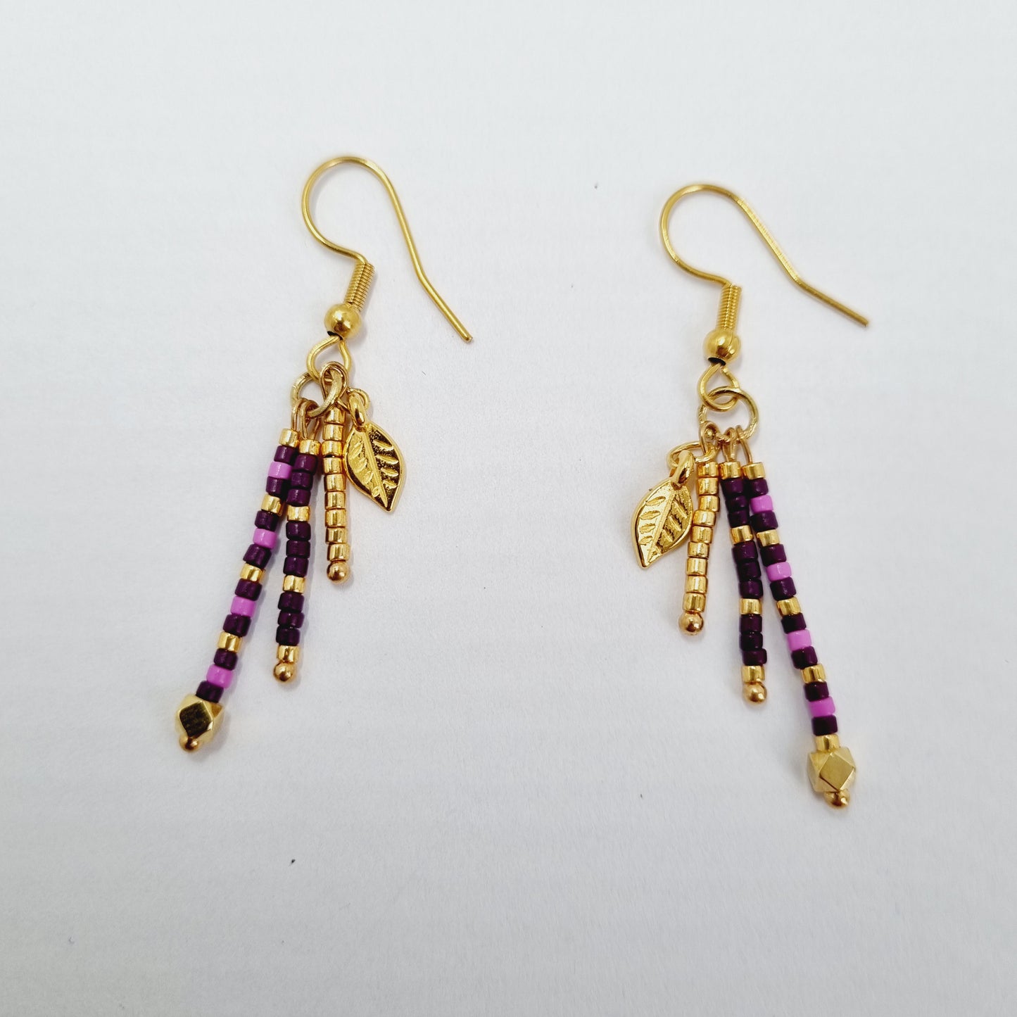 Boucles d'oreilles pendantes perles dorées CHARLOTTE