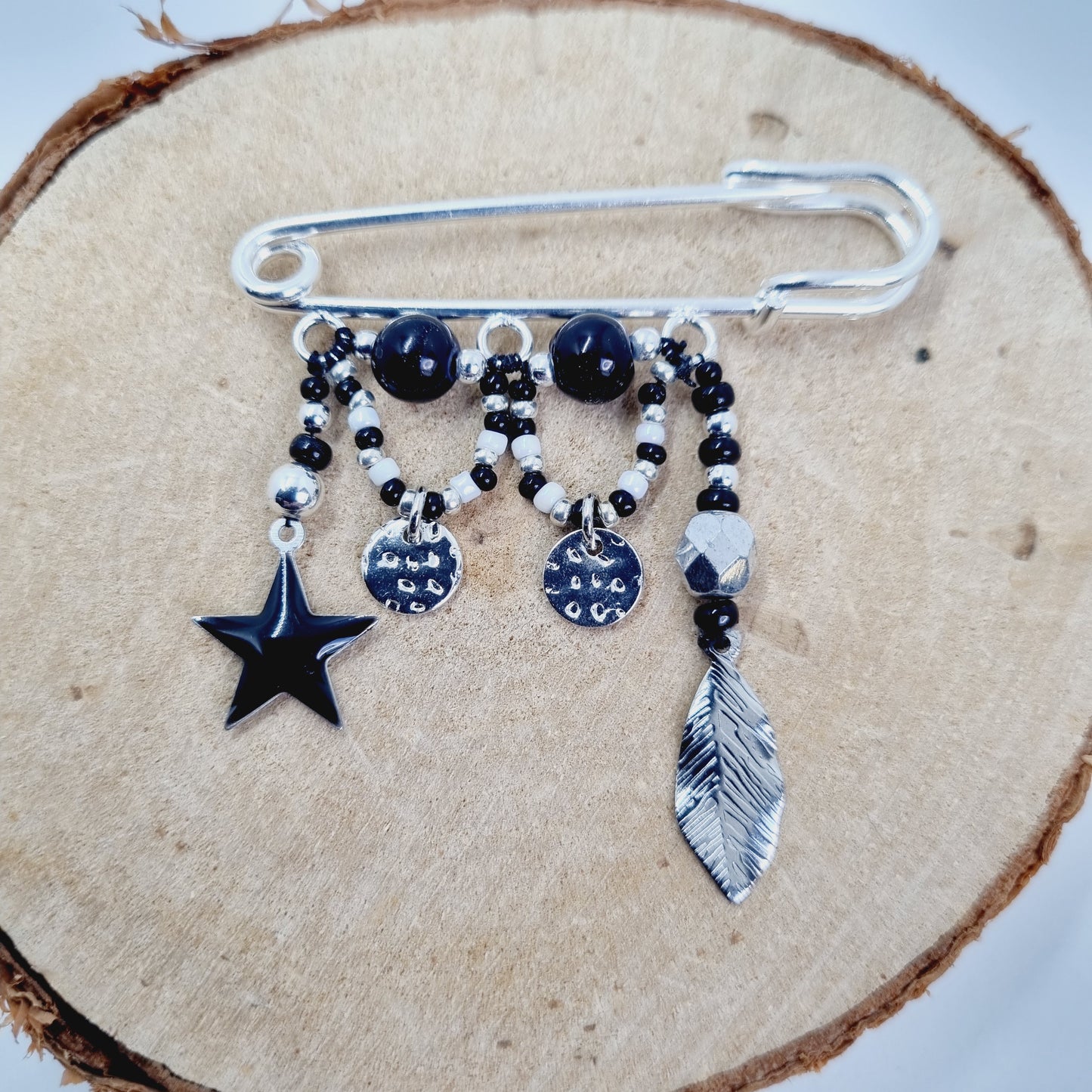 Broche épingle argent et perles noir acier Constance