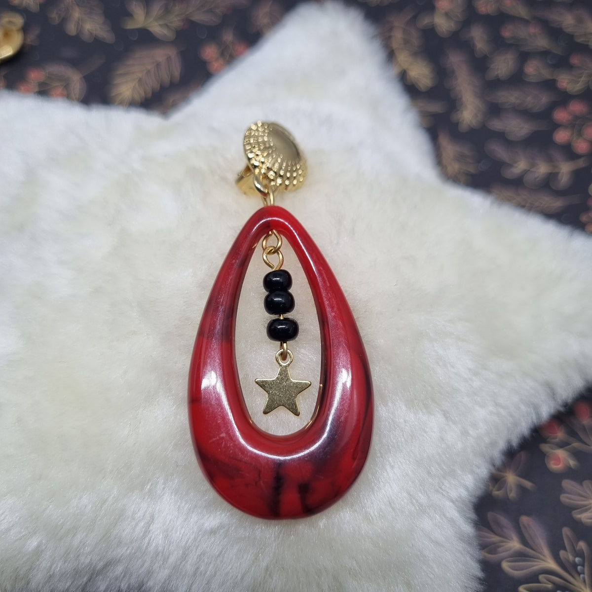 Clips d'oreilles goutte rouge marbré et doré Angèle