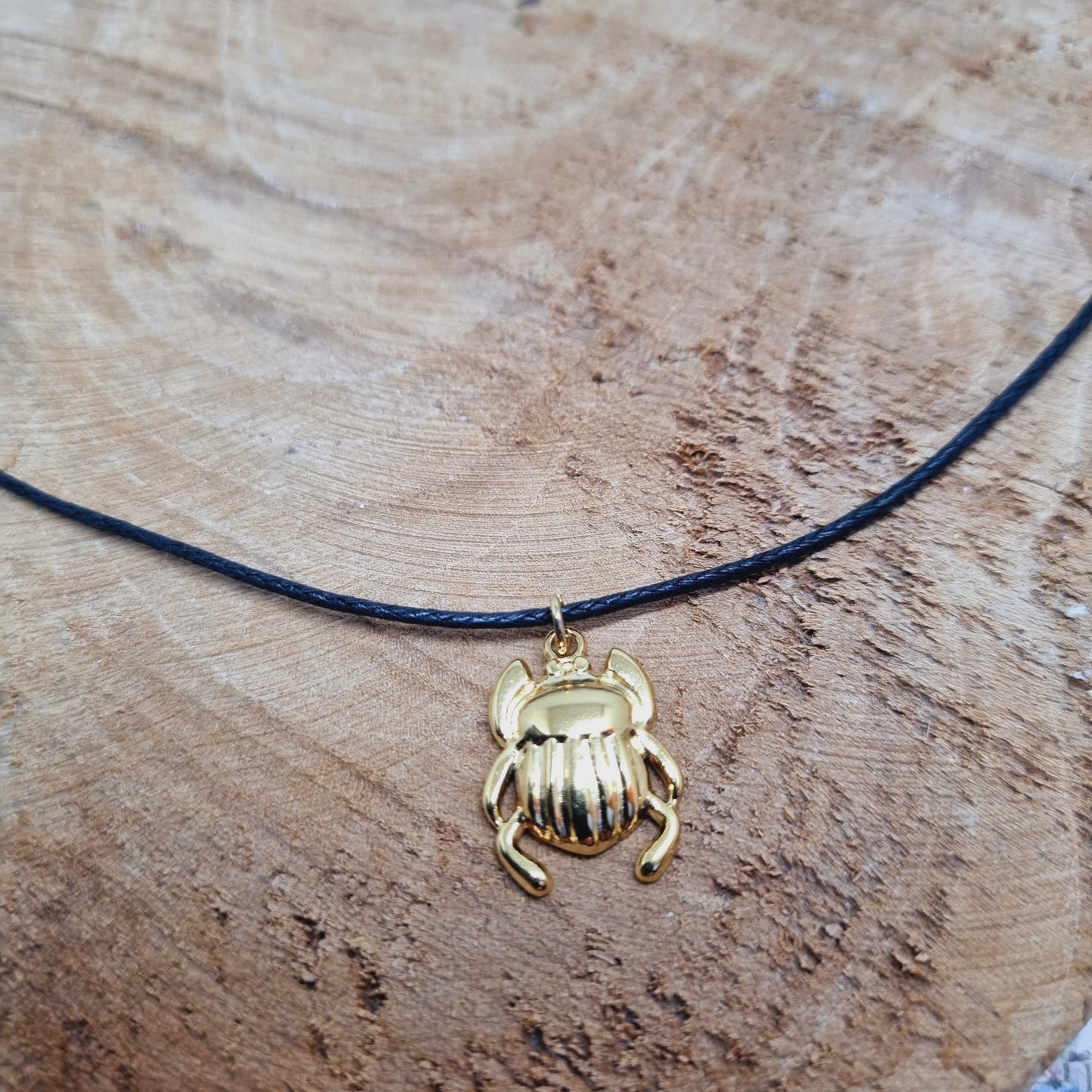 Collier scarabée acier doré Scarabichette