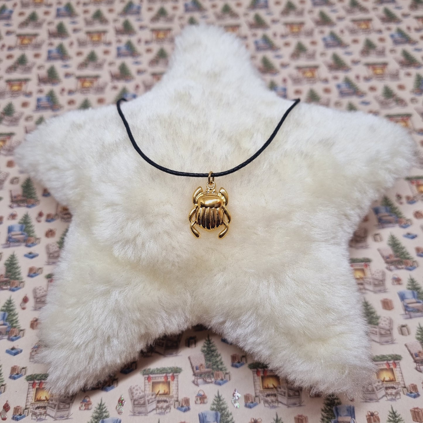 Collier scarabée acier doré Scarabichette