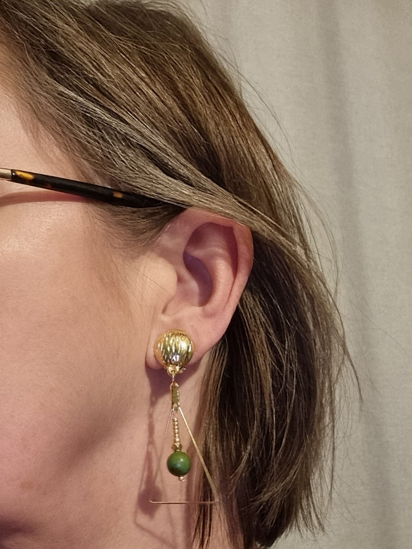 Clips d'oreilles pendantes pierre naturelle et or Jenna