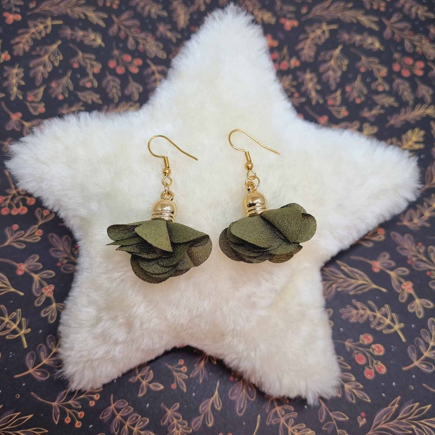 Boucles d'oreilles acier doré fleur kaki MIMI