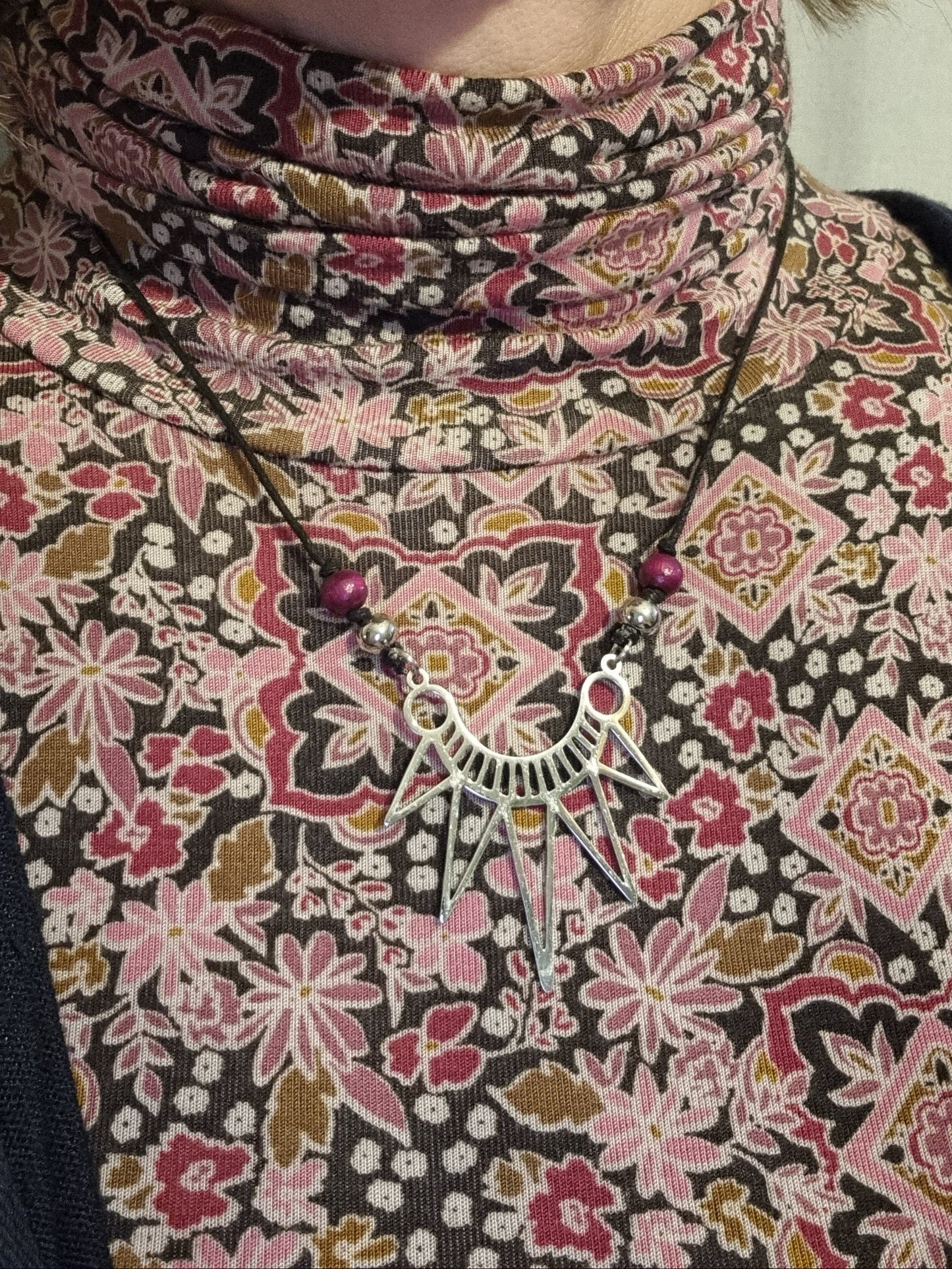 Collier ethnique acier et bois INAYA