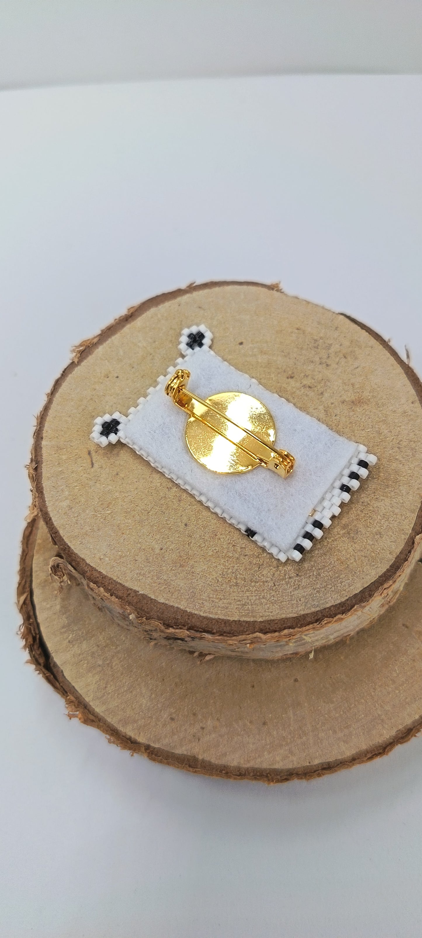 Broche en perles Ours blanc