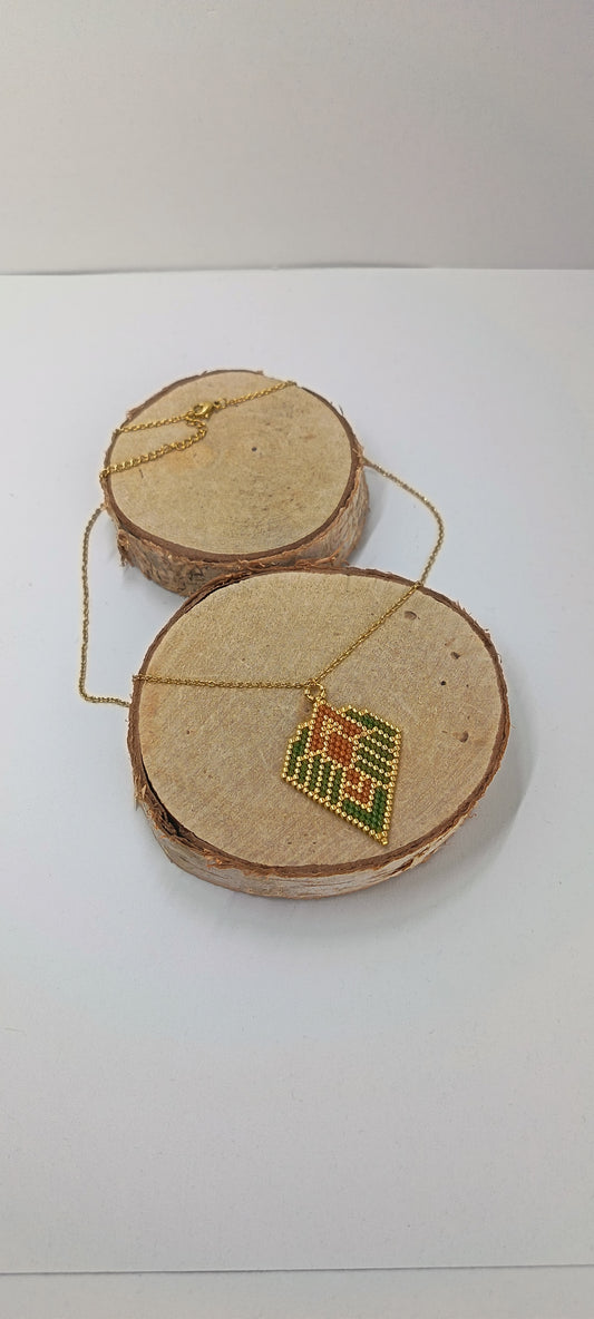 Pendentif perles tissées et chaîne acier doré Colette