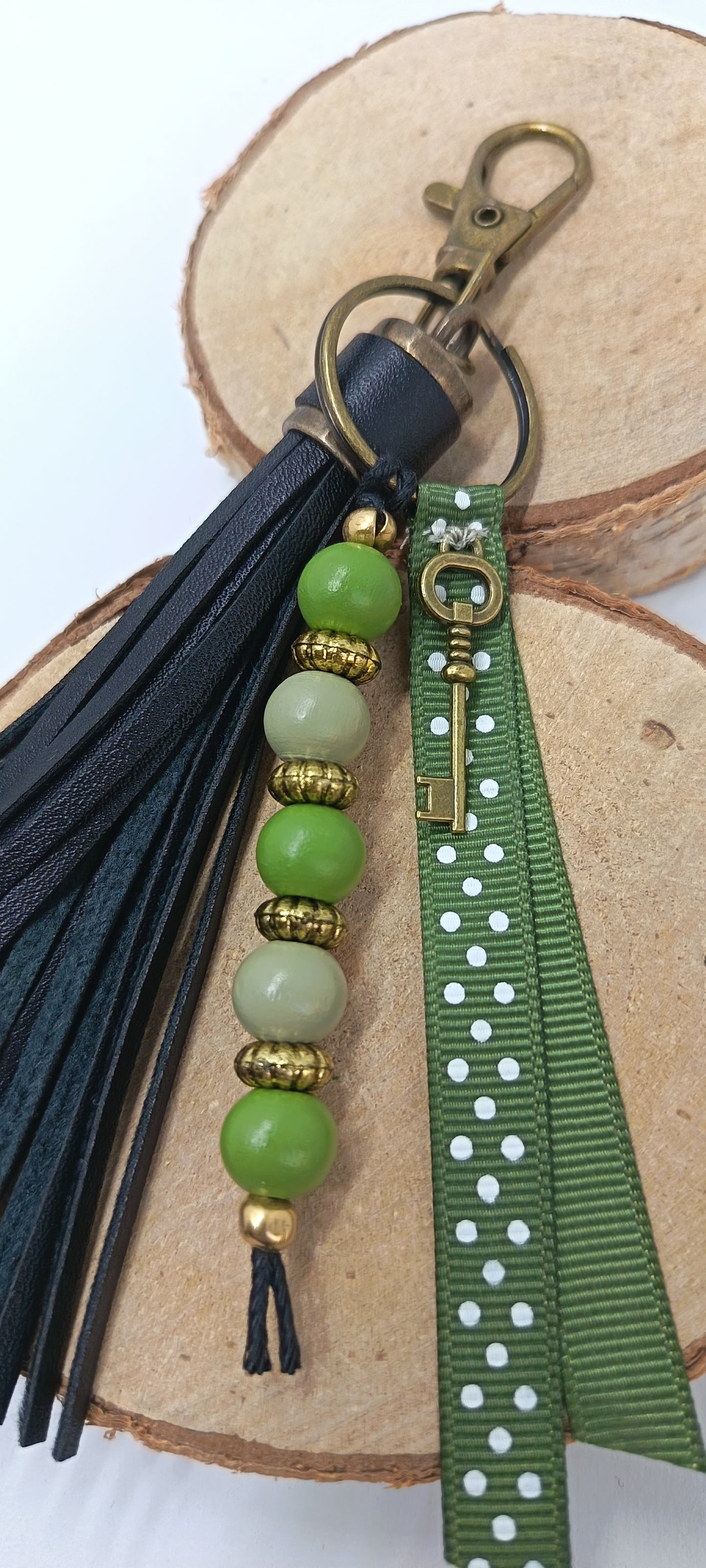 Porte clé bijou de sac vert kaki noir Margot