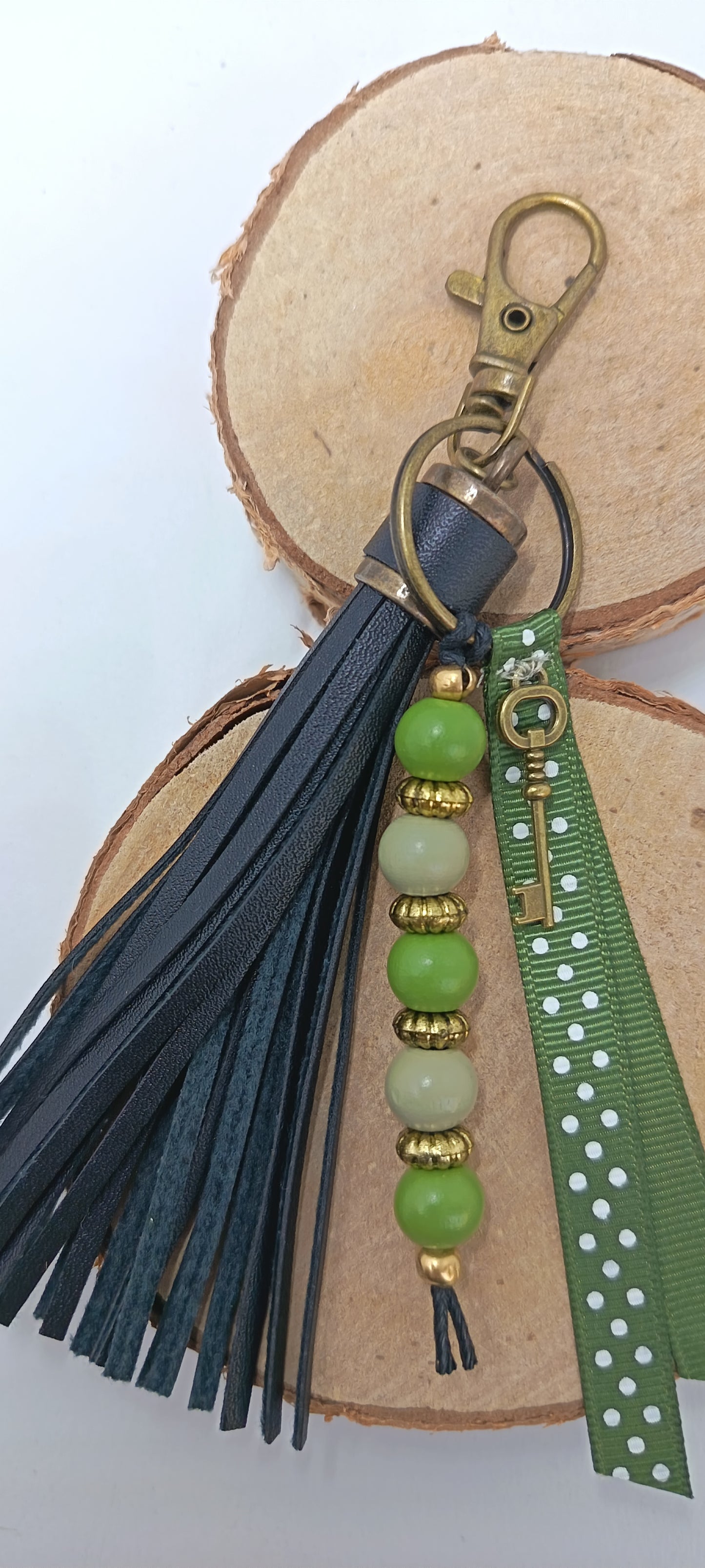 Porte clé bijou de sac vert kaki noir Margot