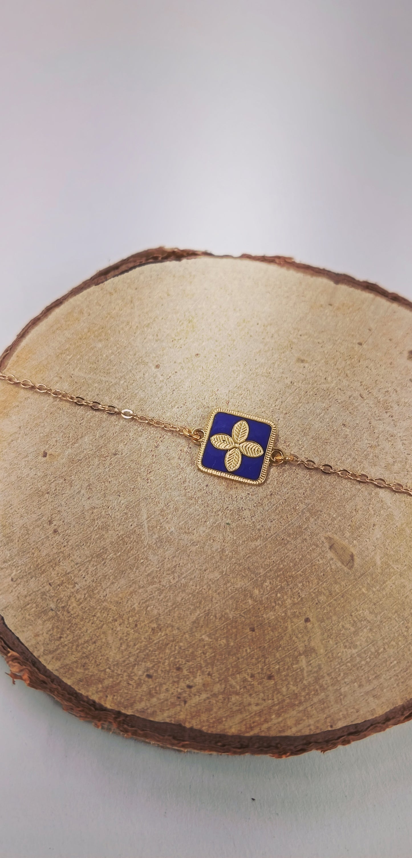 Bracelet chaîne acier médaillon fleur bleu et or SOLENE