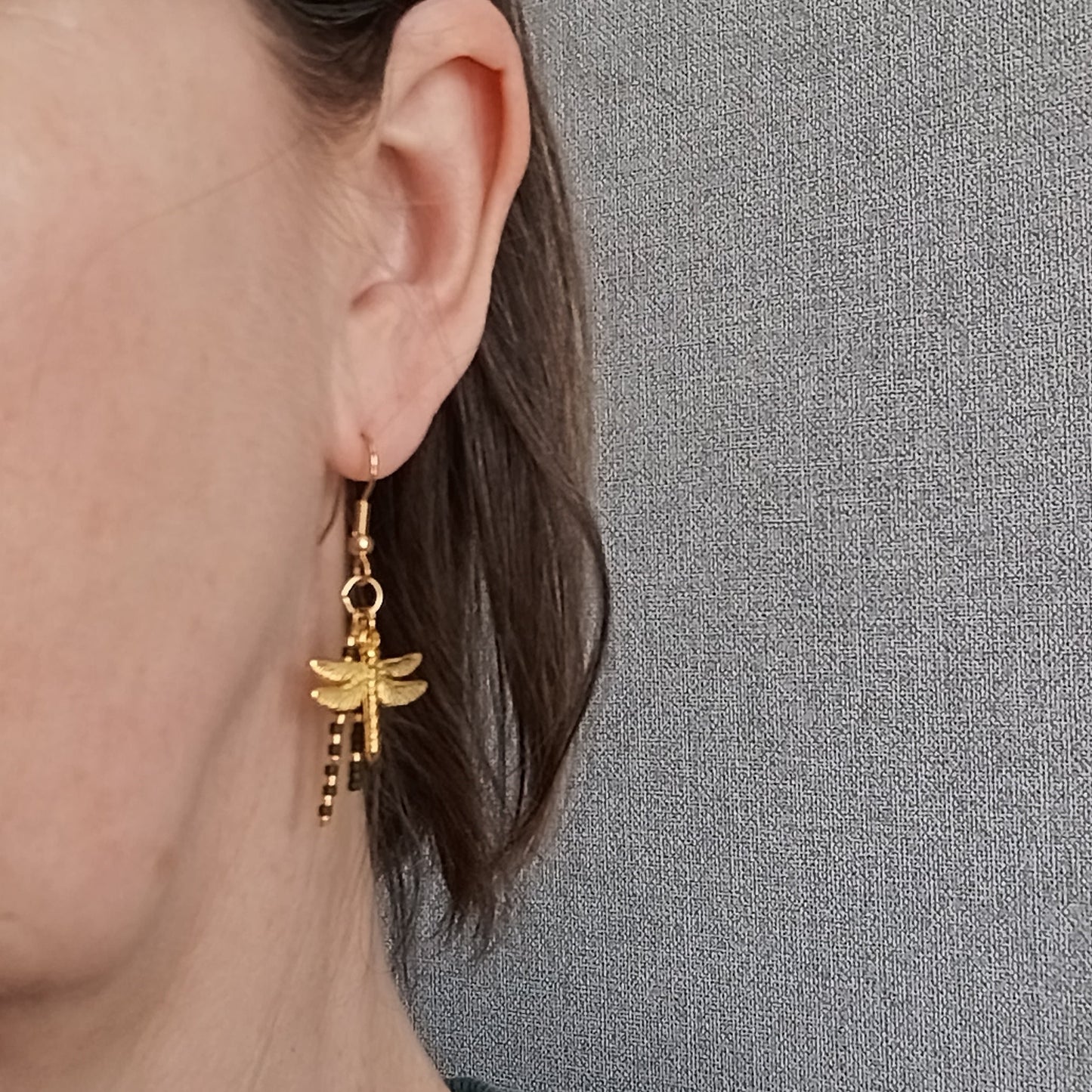 Boucles d'oreilles or et perles doré kaki GABRIELLE