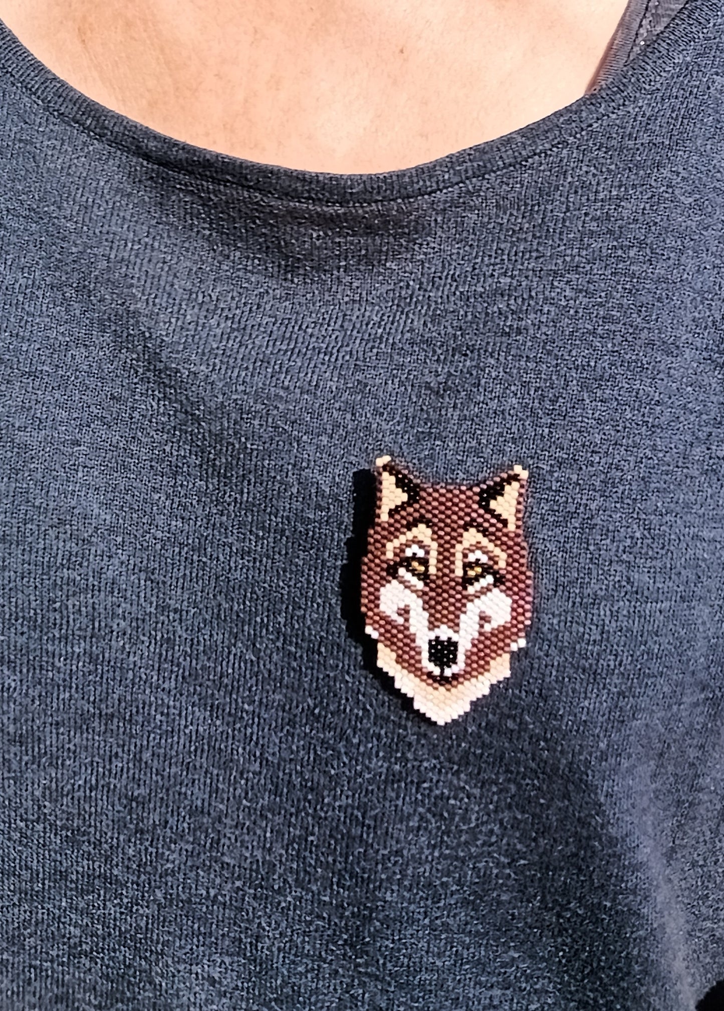 Broche artisanale Raoul le Loup